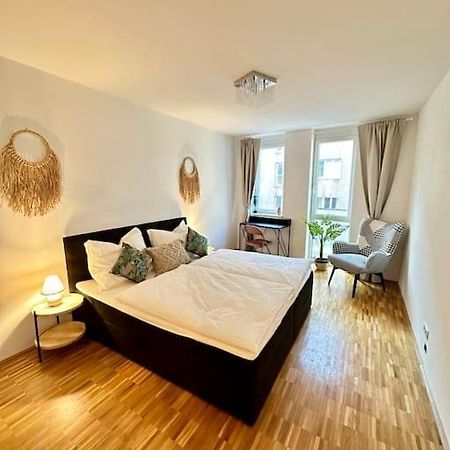 3-Room Vienna Centrale Suite Exterior photo