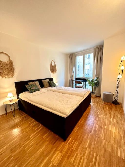 3-Room Vienna Centrale Suite Exterior photo