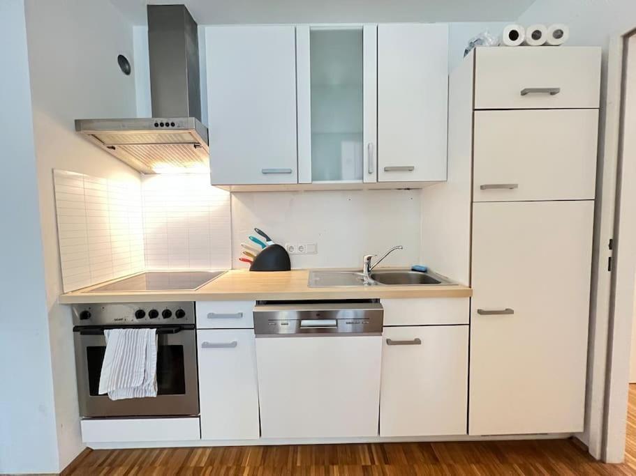 3-Room Vienna Centrale Suite Exterior photo